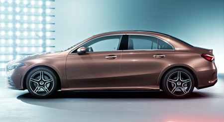Mercedes-Benz Clase A L Berlina