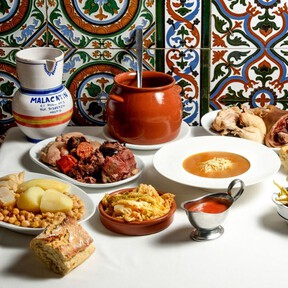 El secreto del restaurante centenario que prepara uno de los mejores cocidos de Madrid está en dos ingredientes 