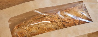 Parece papel, pero no siempre lo es: el error que muchos cometen al tirar las bolsas de pan al reciclaje 
