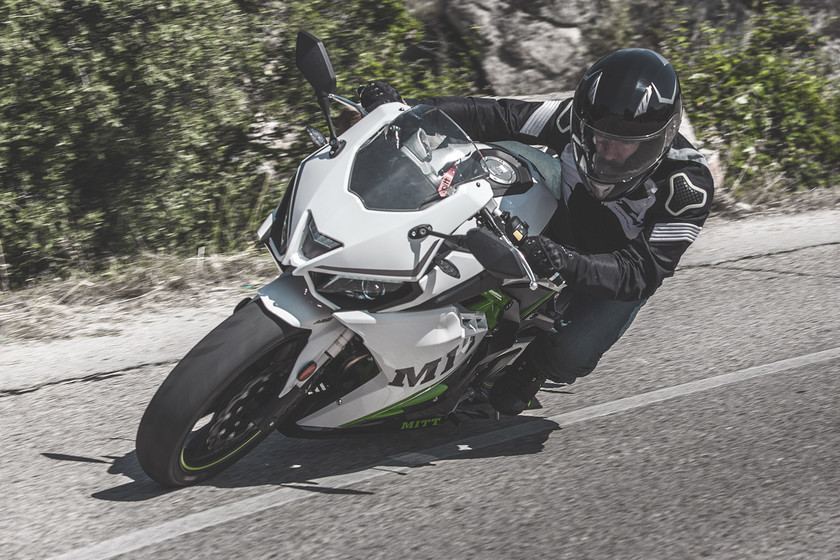 www.motorpasionmoto.com