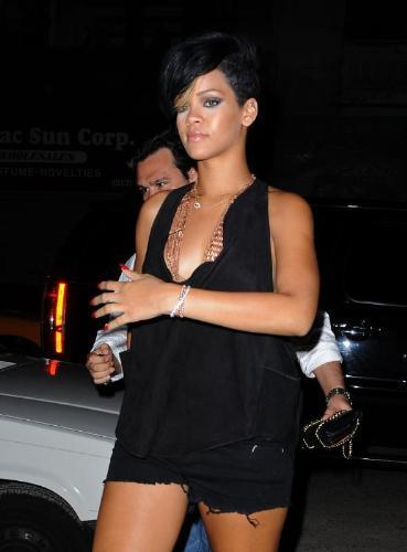Rihanna es demasiado provocativa para la basílica de San Marcos