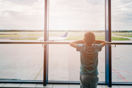 Cinco maravillosas aerolíneas que harán del vuelo con niños un viaje inolvidable