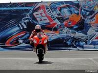 Casey Stoner deja las cosas claras el primer día de entrenamientos