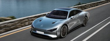 El Mercedes-Benz Visión EQXX es un adelanto de lo que veremos: baterías ligeras, súper autonomía y pantallas de 48"