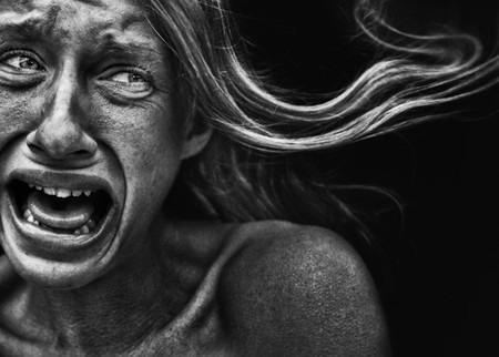 "Para conseguir mis retratos desarrollo una conexión emocional con ellos", entrevistamos a Lee Jeffries