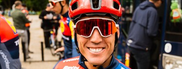 Aleix Espargaró ha sufrido una caída en su debut como ciclista profesional y se ha roto un hueso de la mano 