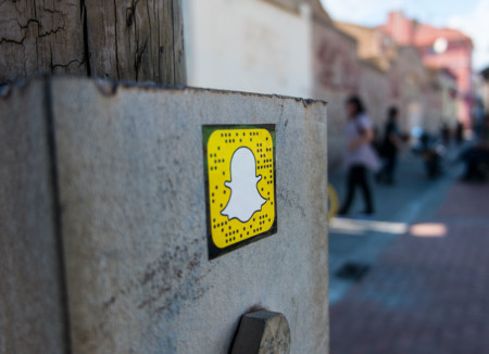 Snapchat se posiciona a favor de las "ballot selfies": sí a compartir la foto con tu voto