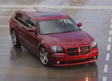 Dodge Magnum SRT-8: la vez que una vagoneta se atrevió a ser un muscle-car