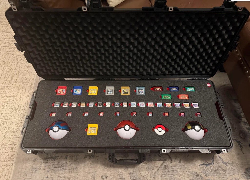 Un militar fan de Pokémon crea el maletín definitivo para para jugar a Pokémon en el apocalipsis (y con panel solar) 