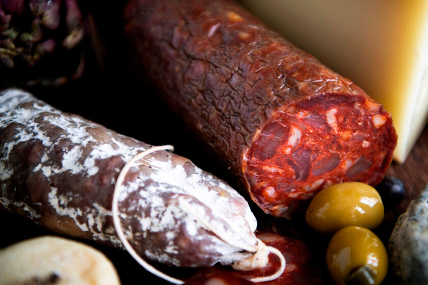 Una nueva batalla de la Guerra del Ibérico: Guijuelo lanza una IGP de embutidos que enfada al resto de denominaciones de jamón