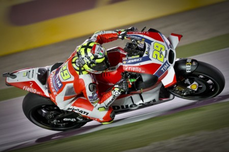 Andrea Iannone encabeza la última sesión de libres en Losail y Honda endereza las cosas