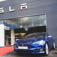 Tesla sube 5.000 euros el precio del Model S básico en España, superando a las versiones de acceso del Porsche Taycan