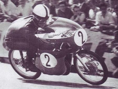 Suzuki 50 cc racer y Ernst Denger