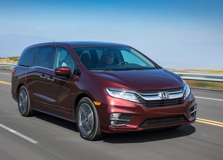 La Honda Odyssey traía regalito para mayores de 18: entretenimiento con categoría porno