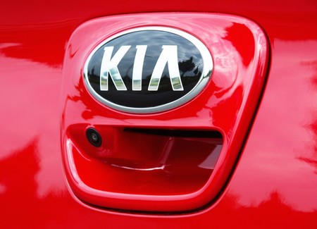 PROFEPA multa a KIA y Peugeot por vender autos sin haber obtenido antes un certificado ambiental