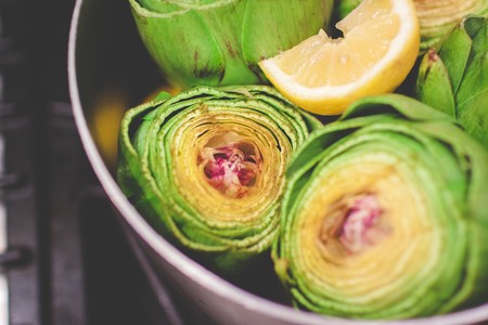 Así debes pelar tus alcachofas para poder cocinarlas perfectamente en casa