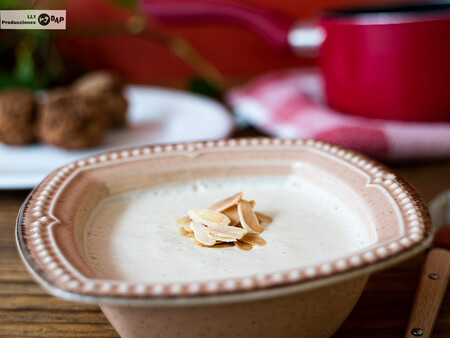 Cómo hacer salsa de almendras, una receta muy fácil para acompañar todo tipo de platos
