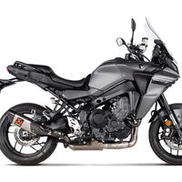 La Yamaha Tracer 9 GT consigue 123 CV y una reducción de peso de hasta 4 kg gracias a los nuevos escapes de Akaprovič