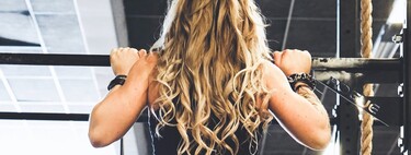 Los ejercicios que te ayudan a hacer más dominadas  