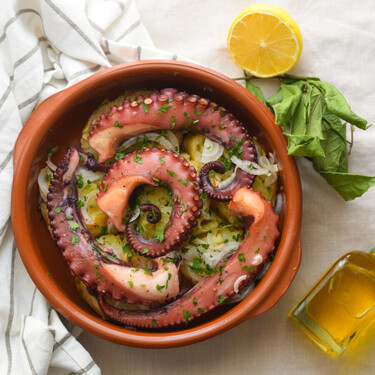 Pulpo a lagareiro, la receta marinera tradicional de la cocina portuguesa