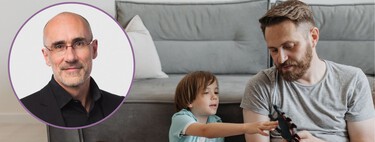 Arthur C. Brooks, experto en felicidad de Harvard: "Tienes que modelar exactamente lo que quieres ver en tus hijos" 