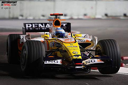 Alonso sorprende a Hamilton en Singapur