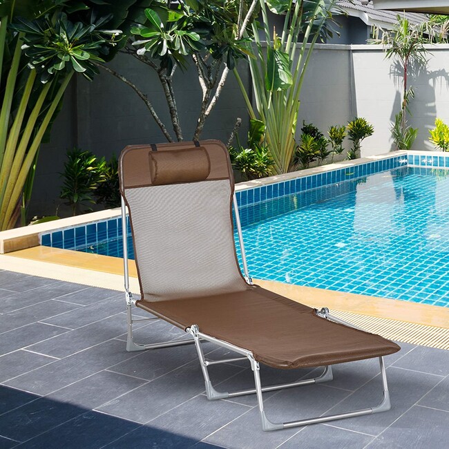 8 tumbonas por menos de 100 euros para ver pasar la vida en tu jardín o