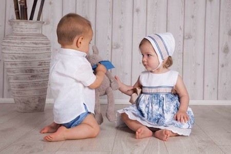 Moda Primavera/Verano 2014 para bebés: trajes para bautizos religiosos y civiles