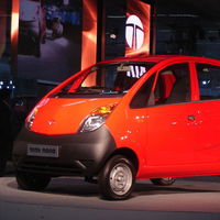 Adiós al Tata Nano, el coche más barato del mundo que hacía temblar a los dummies en las pruebas de choque