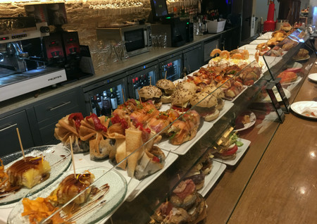 Comer Pintxos