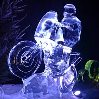 Se acabó pasar frío o calor en moto. Indian quiere que te calientes o enfríes con carga inalámbrica, y funciona