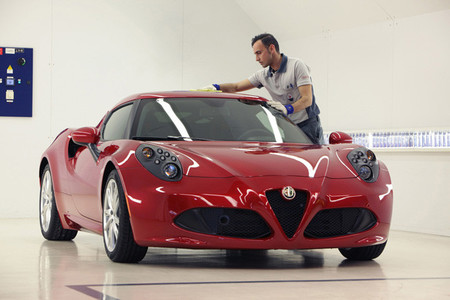 Alfa Romeo nos muestra como construyen el 4C
