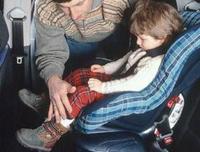 Consejos para que los niños viajen seguros en coche