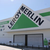 Si buscas una estufa de leña barata, Leroy Merlin tiene una que calienta con rapidez, es compacta y tiene un descuento de 500 euros