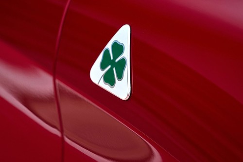 Quadrifoglio Verde: El porqué del peculiar símbolo para los deportivos de Alfa Romeo