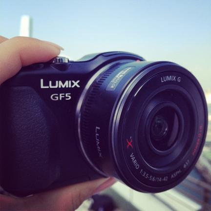La Panasonic GF5 estará lista en Abril