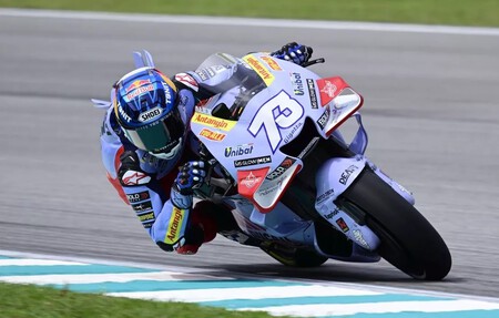 Solo Álex Márquez puede con Jorge Martín, Aleix Espargaró se cae cuatro veces y Álvaro Bautista no será Dani Pedrosa