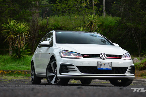 Volkswagen Golf GTI y Highline a prueba: Cercanos a la perfección.