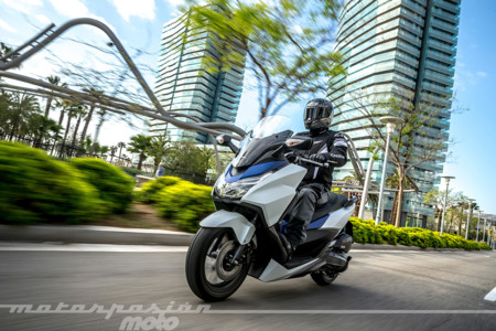 Inglaterra quiere reducir los accidentes de moto replanteando los carnets y la formación de los motoristas