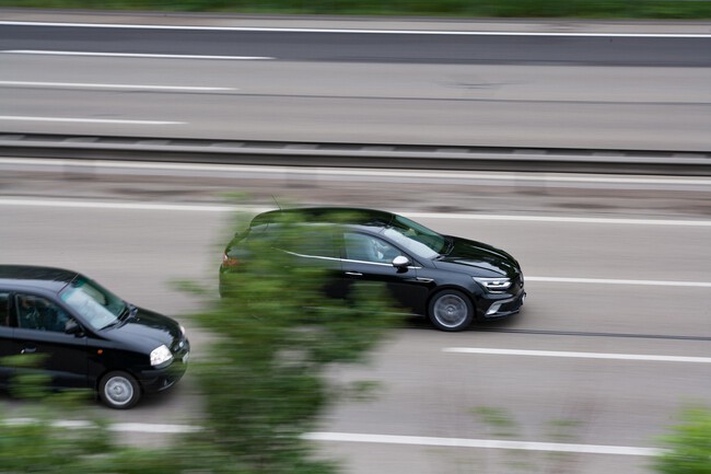 Overtake 3396909 1920