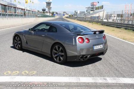 Nissan GT-R