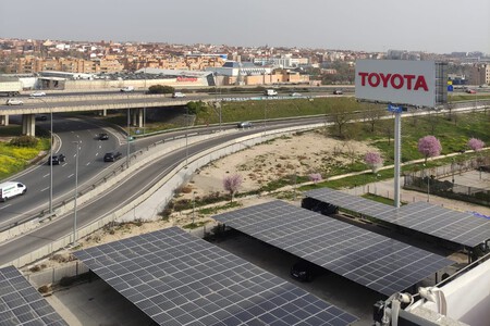 Toyota Paneles Fotovoltaicos