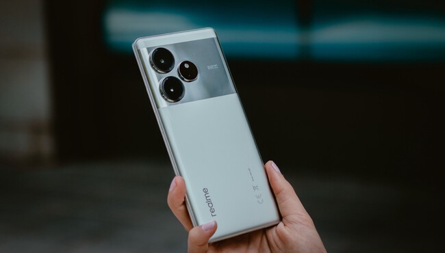 Realme GT 6