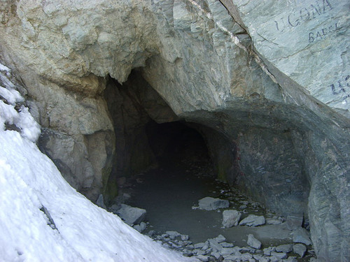 El túnel de las Traversette, un agujero excavado en la roca que une dos países