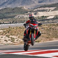 ¡Espectacular! La Ducati Multistrada V4 Pikes Peak es la trail más bestia de Ducati con 170 CV, 4 kg menos y parte ciclo de la Panigale