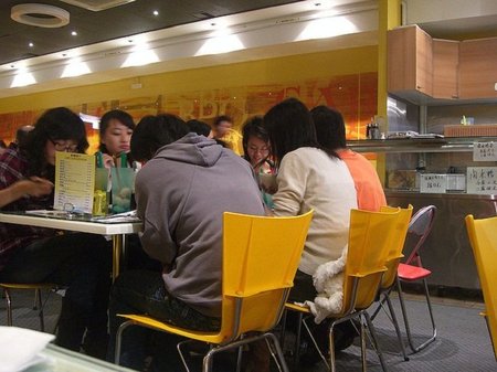 Cada vez son más los que desarrollan un trabajo inferior a su cualificación
