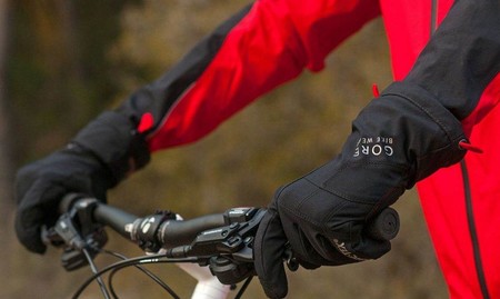 ¡Atención ciclistas! 25% de descuento en una selección de la marca Gore en Amazon sólo hasta medianoche