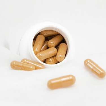 Los hombres han dejado (un poco) la creatina de lado para suplementarse con el 'oro verde' que aumenta la testosterona: la ashwagandha