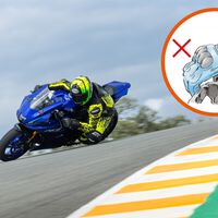 El truco de los dedos que pocos conocen encima de la moto: lo usan hasta Marc Márquez y Valentino Rossi 