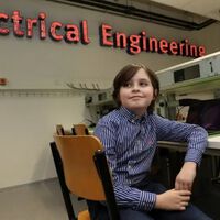 Com apenas 15 anos de idade, jovem prodígio belga já têm mestrado e doutorado em física quântica, e quer criar super-humanos 